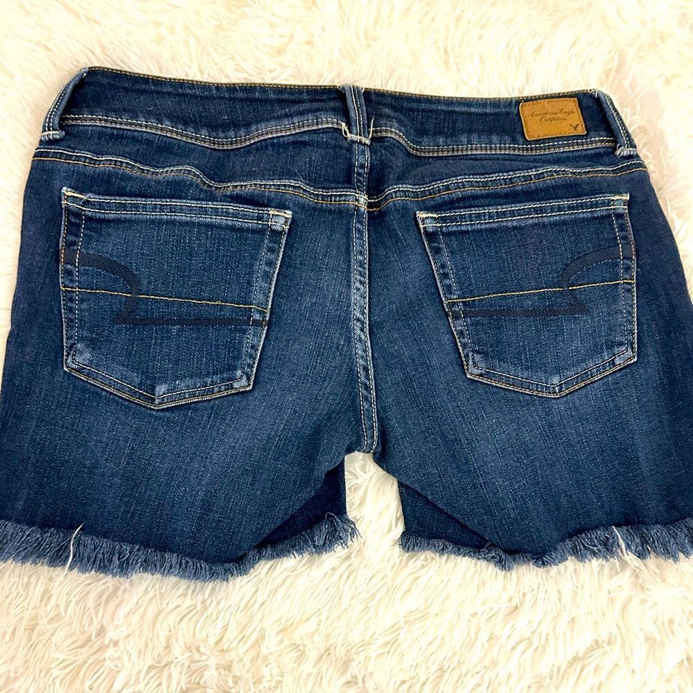 American Eagle Distressed stretch shorts‎